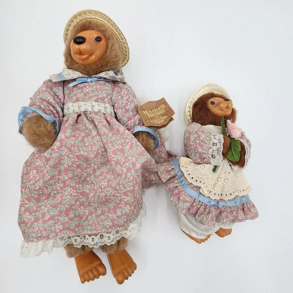 Robert Raikes Lucille Daphne Bears Wood Face 1991 Display Set Tags Box Included‎